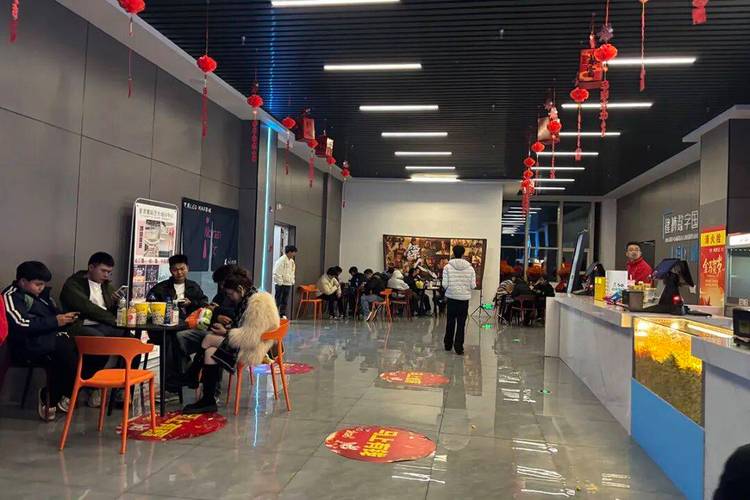 《东京精油按摩》——探寻都市疗愈之旅：精油按摩、东京夜生活与情感救赎