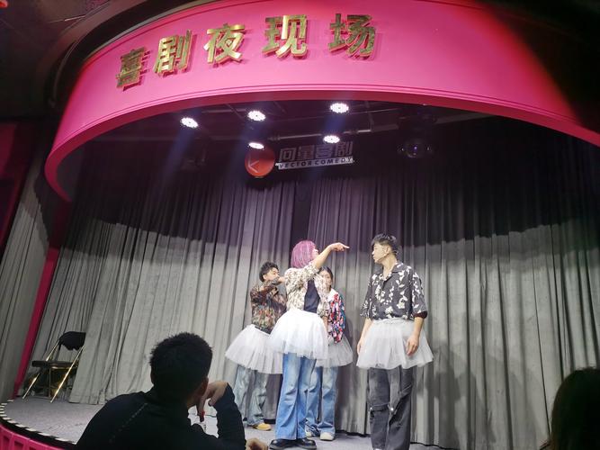 精灵影院在线追剧神器，海量高清资源免费看，流畅播放不卡顿