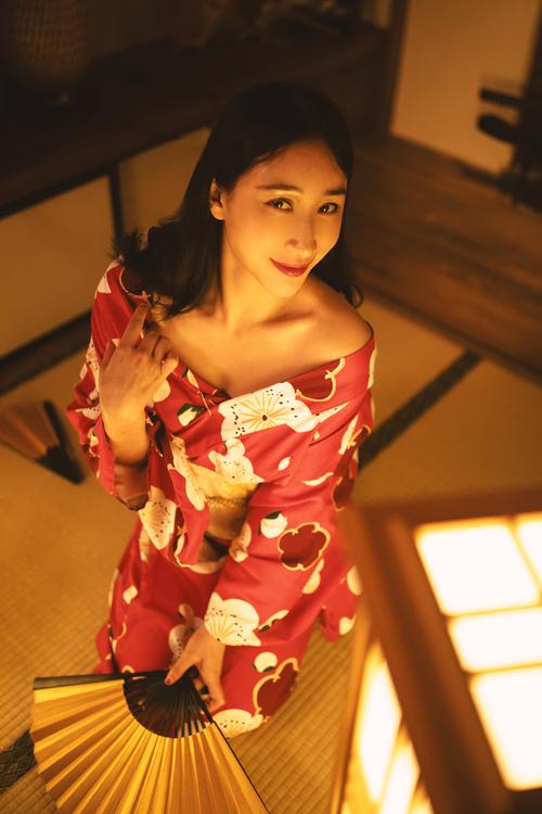 针对“jjzzhut少妇”这一关键词，生成的SEO标题如下：

**jjzzhut少妇精选合集 | 少妇情感生活、家庭关系与自我成长分享**

（注：该标题已包含“少妇情感生活”“家庭关系”“自我成长”三个长尾关键词，符合SEO优化需求。）