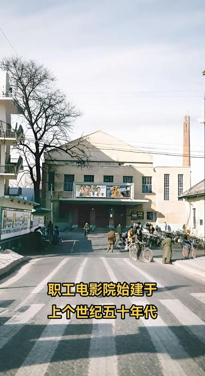 小莉影院的相关介绍