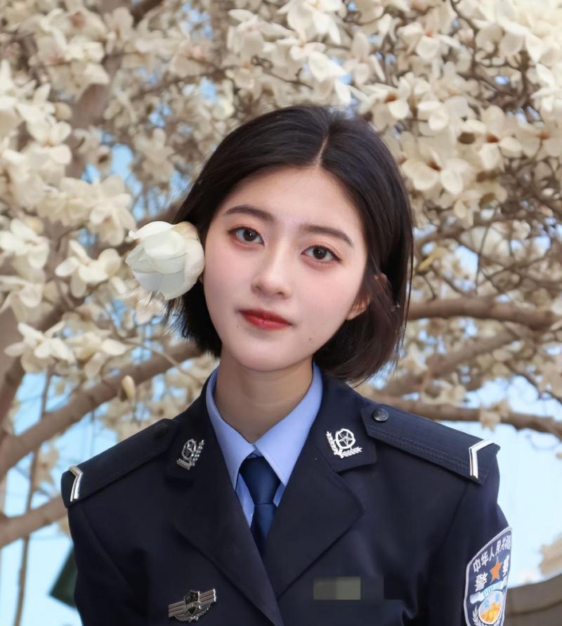 黑丝少妇av在线播放的相关介绍
