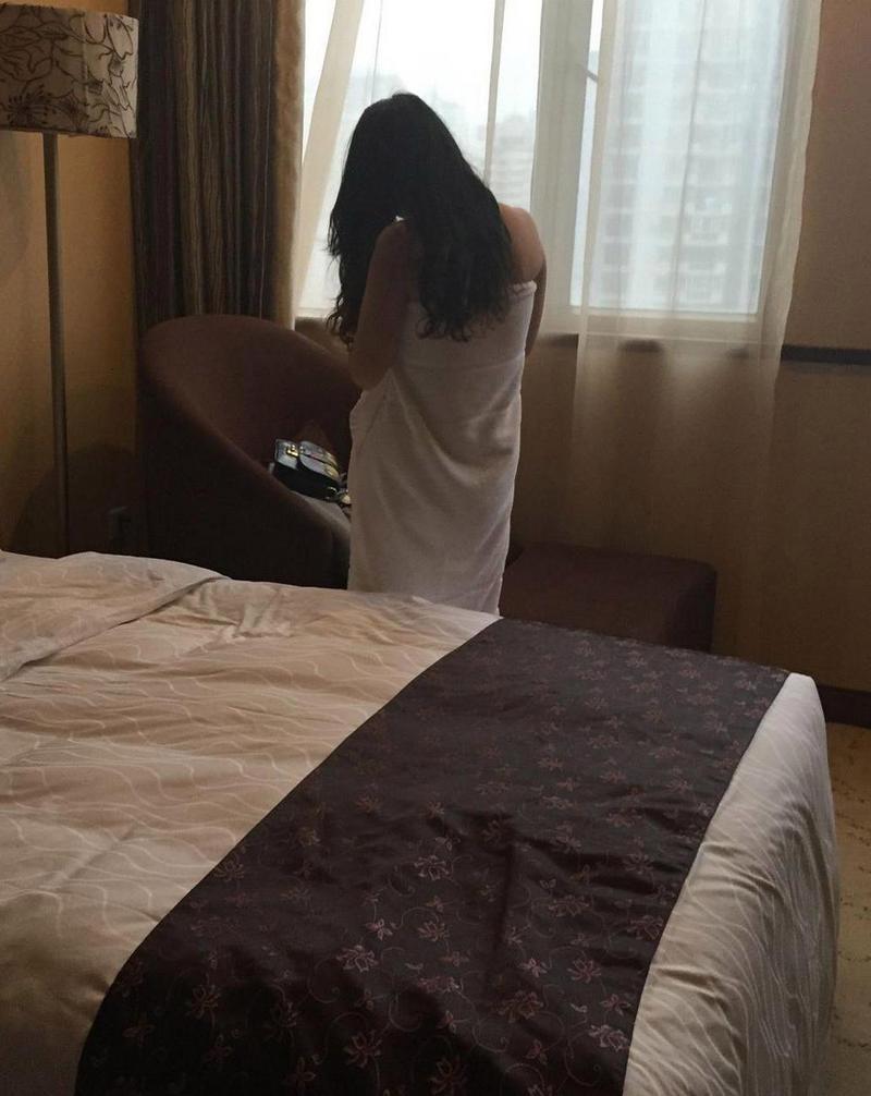 精品久久久久久精品的相关介绍